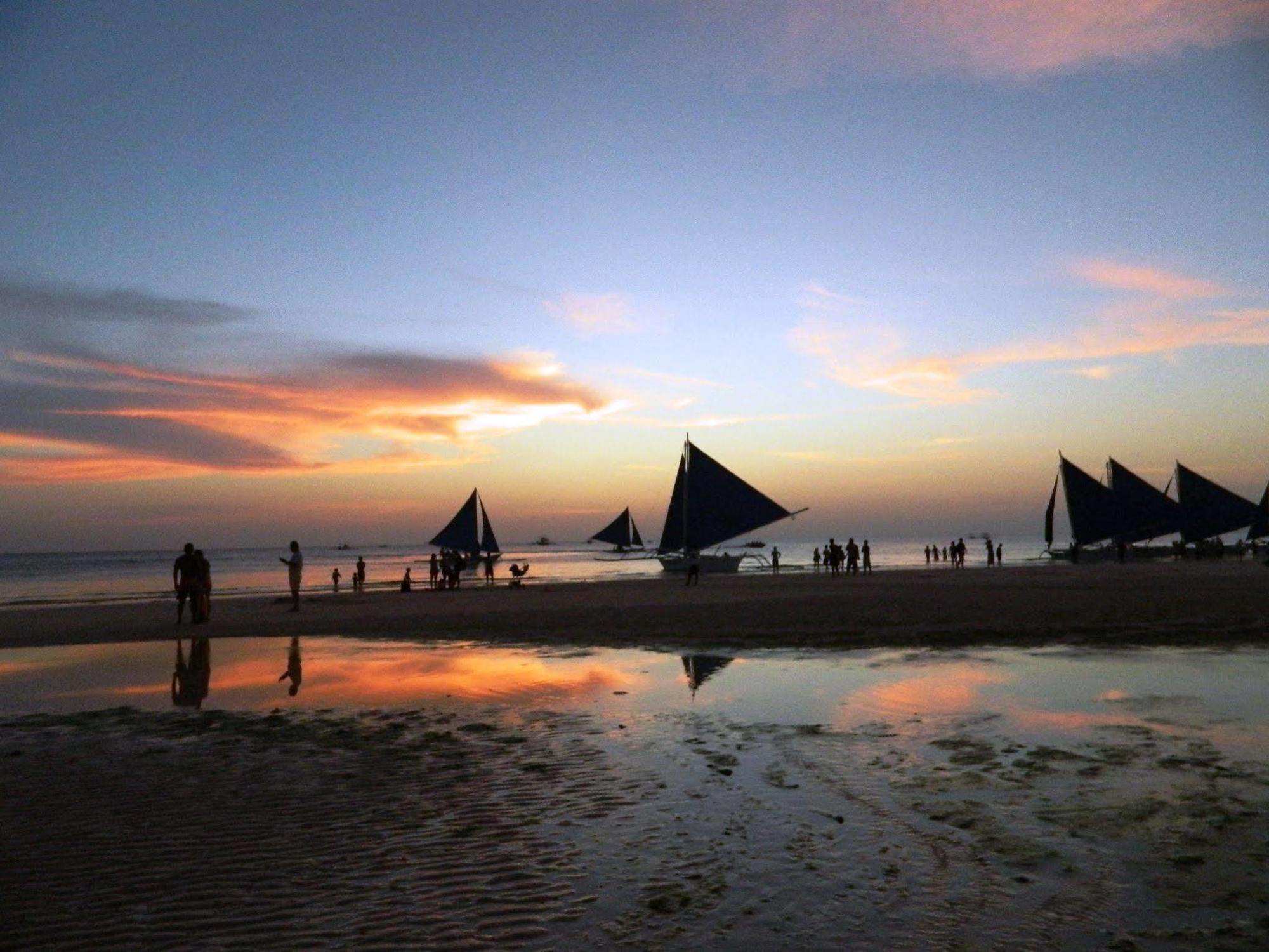 Signature Boracay South Beach Manoc-Manoc Buitenkant foto